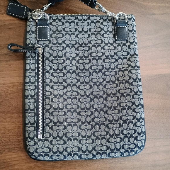 Coach Women's Black and Gray Crossbody Bag - Picture 4 of 7
